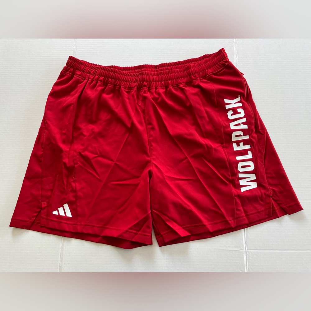 NC State Wolfpack Shorts Mens 2XL Red Adidas Aeroready NWT